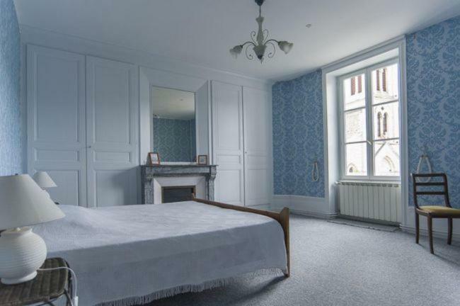 Les Volets Bleus Hotell Le Perreon Exteriör bild